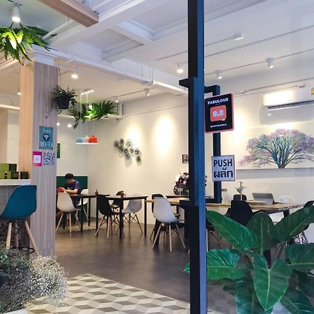 A Pousada Folk Poshtel Asok Banguecoque Exterior foto