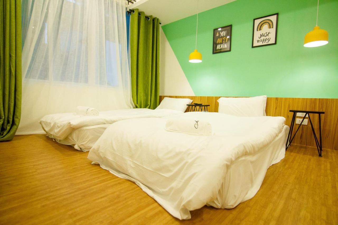 A Pousada Folk Poshtel Asok Banguecoque Exterior foto